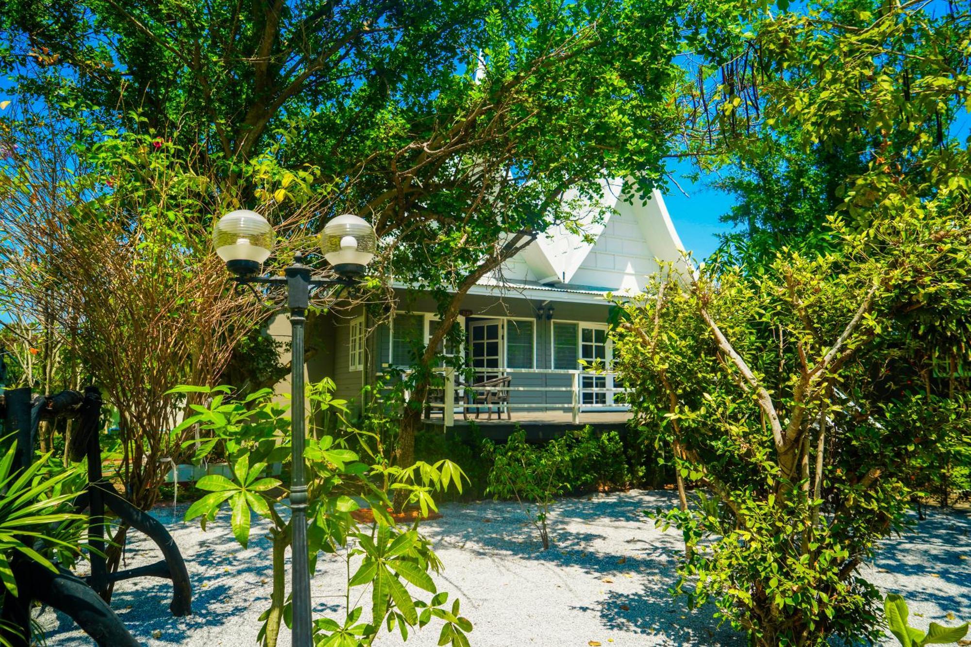 Semesteranläggning (resort) Luna Hut Hua Hin